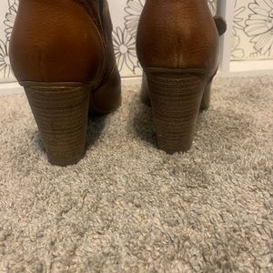 Cognac Booties